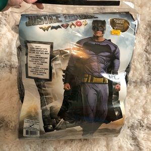 Men’s Batman costume